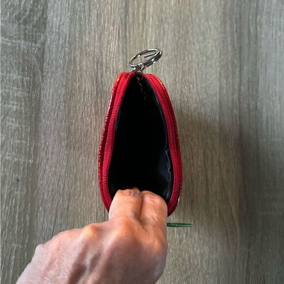 NWOT … Red “Apple-Shaped” ID / Card Holder With Key Chain - Picture 3 of 3